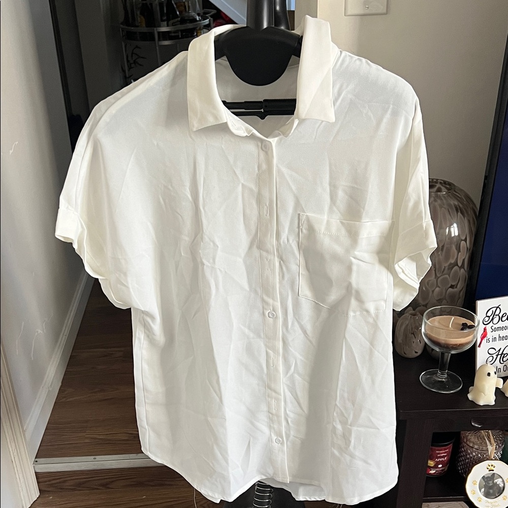 Women’s Classic White Button-Up Shirt
